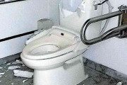 洗面台やタンクに便座まで…公衆トイレ破壊が栃木市で相次ぐ、隣の鹿沼市でも同様7件
