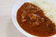 2890万円貰えるけど1年間毎朝眠ってる時にカレー顔にかけられるボタン