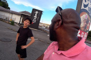 海外視聴者「日本人って親切！」黒人男性が日本の田舎町で見知らぬ日本人と一緒に夕食チャレンジ！？