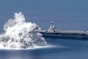 【軍事】米空母、ジェラルド・R・フォードに対する爆発衝撃性能試験の様子。