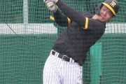 阪神　佐藤輝明ポイント前の「岡田スタイル」で柵越え14本「ひと安心したわ」岡田監督もホッ