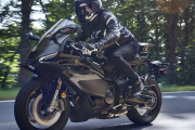 ヤマハ、新型スーパースポーツバイク「YZF-R9 ABS」を発表