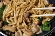 ほいよこれ、350円で作った具沢山・アチアチ・焼きうどんね