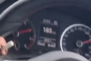 【悲報】川崎の一般道で183キロで爆走する動画が発掘される