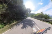 【動画】危険な大型バスに危うく殺される所だったバイク乗りの車載(((ﾟДﾟ)))