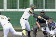 阪神・佐藤輝が技ありの二塁打を披露　糸井氏驚く「そんなんできるんや、テル！」