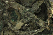 古代ギリシャの沈没船から見つかった紀元前87年の精工なマシン「アンティキティラ島の機械」