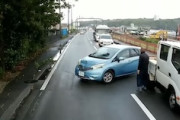 【動画】高知県で事故った車が謎ムーブするドラレコ。