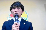 佐藤寿人が涙の引退会見「ピッチの上で貢献できていない…」「車で１時間泣いた」