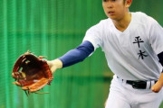 【朗報】生まれつき左手がない高校球児、「足」で甲子園メンバー入り　選抜出場の長崎西1年「勇気届けたい」