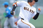 巨人の外野手争い大激戦！　センター候補の佐々木、松原らレフトに回る可能性も