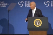【動画】米国・バイデン大統領、過去最も重篤な行動　認知機能低下の兆候と報じられる