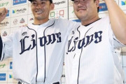 西武のフロント「栗山（42）とおかわり（42）は来年も戦力」