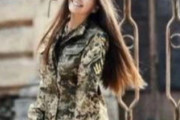 【画像】ウクライナの女性兵士、美女しかいないと話題に