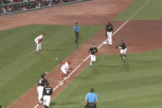 ロッテvs広島、めちゃくちゃ長い挟殺プレーを披露www