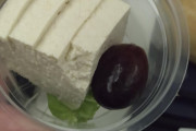 ベジタリアン用機内食で豆腐を提供された（海外の反応）