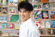 【悲報】小島よしお「ピーヤ」　外国人「おまえは日本の恥」