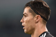 【セリエA】ロナウド、驚きのイメチェン！「まさかのヘアバンド姿」がこれ