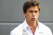 メルセデス代表トト・ウォルフ「今のパッケージが最終的に競争力を持つとは思っていない」