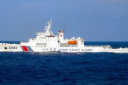 尖閣諸島沖の接続水域、中国海警局船2隻に入れ代わるように別の2隻が入る…海保が警告！