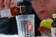 ロシア人「濃いメンツで飲んだw」
