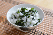 わかめご飯に牛乳とか食わせてた昔の給食は流石に狂ってる
