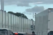 【動画】首都高で煽り運転・車線を塞ぐとんでもないトラックドライバーが撮影される