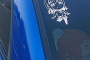 【画像】車にステッカー貼ったったんだけど、オタクどもがうらやましがるだろこれｗｗｗ