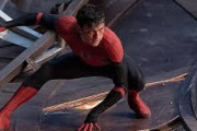 【画像】映画『スパイダーマン4』で強敵ドゥームと戦うトムホランドさんの仕上がりがバッキバキでえっちすぎる写真を公開