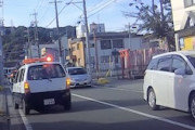 【動画】静岡県浜松市で無人のパトカーが事故っちゃうドラレコ。
