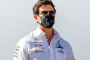 メルセデス代表トト・ウォルフ、セカンドドライバー決定を先延ばしし、9月中に決めるとコメント