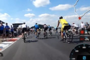 ニュルブルリンクを自転車で走る24時間耐久レースに参加した日本人の動画。