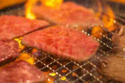 ドン引き！焼肉店で何もしない男　普段は「親に焼いてもらって、食べるだけ」
