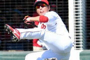 カープ長野久義、超スライディングキャッチでファインプレー！レフトの守備力が向上！！