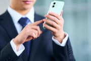 【スマホ操作】日本人に多い人差し指は世界の少数派！？主流は親指…担当者に仮説を聞いてみた