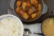 【画像】松屋のビーフシチュー定食が冗談抜きで美味い件