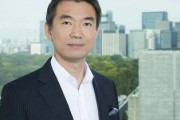 橋下徹「３７度３分の発熱がありました。喉には痰が絡む違和感を覚えます。自宅にて静養します。」