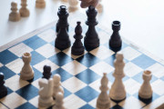 黒人男性「チェスで白の先攻は人種差別じゃないの？」