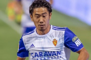 【移籍報道】香川真司、ギリシャ入り！「全身PAOKファッション」がこちら