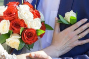 若い人達が結婚しない理由＝お金が無い