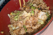 【画像】ワイの作ったチャーハン、マジで美味い