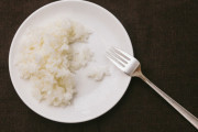 洋食のマナー「フォークを裏返してご飯を乗せて食べる」←これ