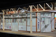 【画像】田舎の駅「ここに”自習室”作ったら便利やろなぁ」→ 大絶賛