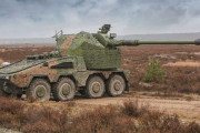 ドイツ軍が装輪自走榴弾砲「RCH-155」を選定…真横に射撃したら横転しそう！