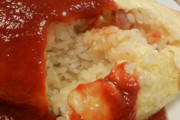 【画像】オムライスに「ケチャップ」をかける必要ある？