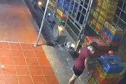 【動画】ベトナムで発生したひき捨て逃げ事件がエグい怖い。