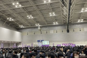 【乃木坂46】あの頃の光景が戻ってきた！本日の『11thバスラグッズ事前販売』待機列が大混雑でとんでもないことに！！！
