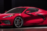 シボレー・コルベット、２０２１年モデルを発表　６．２リッターV８エンジン搭載　４９５馬力を発揮