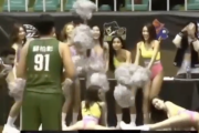 【動画】台湾チアリーダーさん、バスケの試合中に誘惑してしまうww