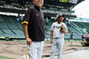阪神　岡田監督、補強で意見交換？「そんなん、お前、マル秘よ」嶌村球団本部長らと緊急会談